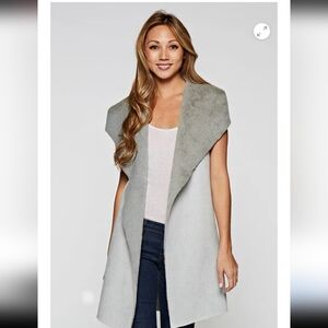 Love Stitch Vegan Suede Vest with Faux Fur Trim – Cozy Chic Winter Layer